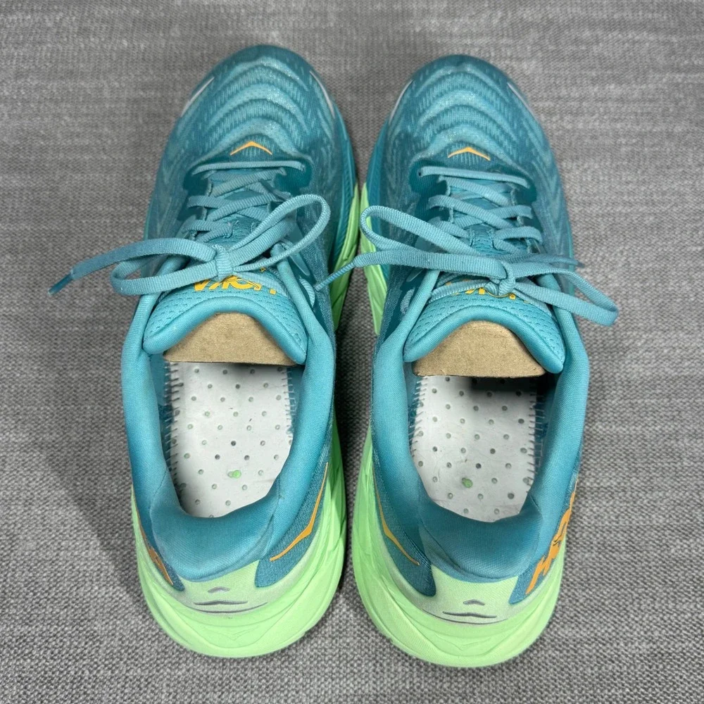 Hoka One One hoka one